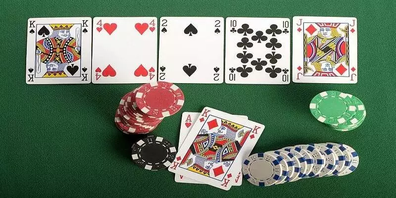 Những tổ hợp bài quan trọng trong Tiến Lên Miền Nam